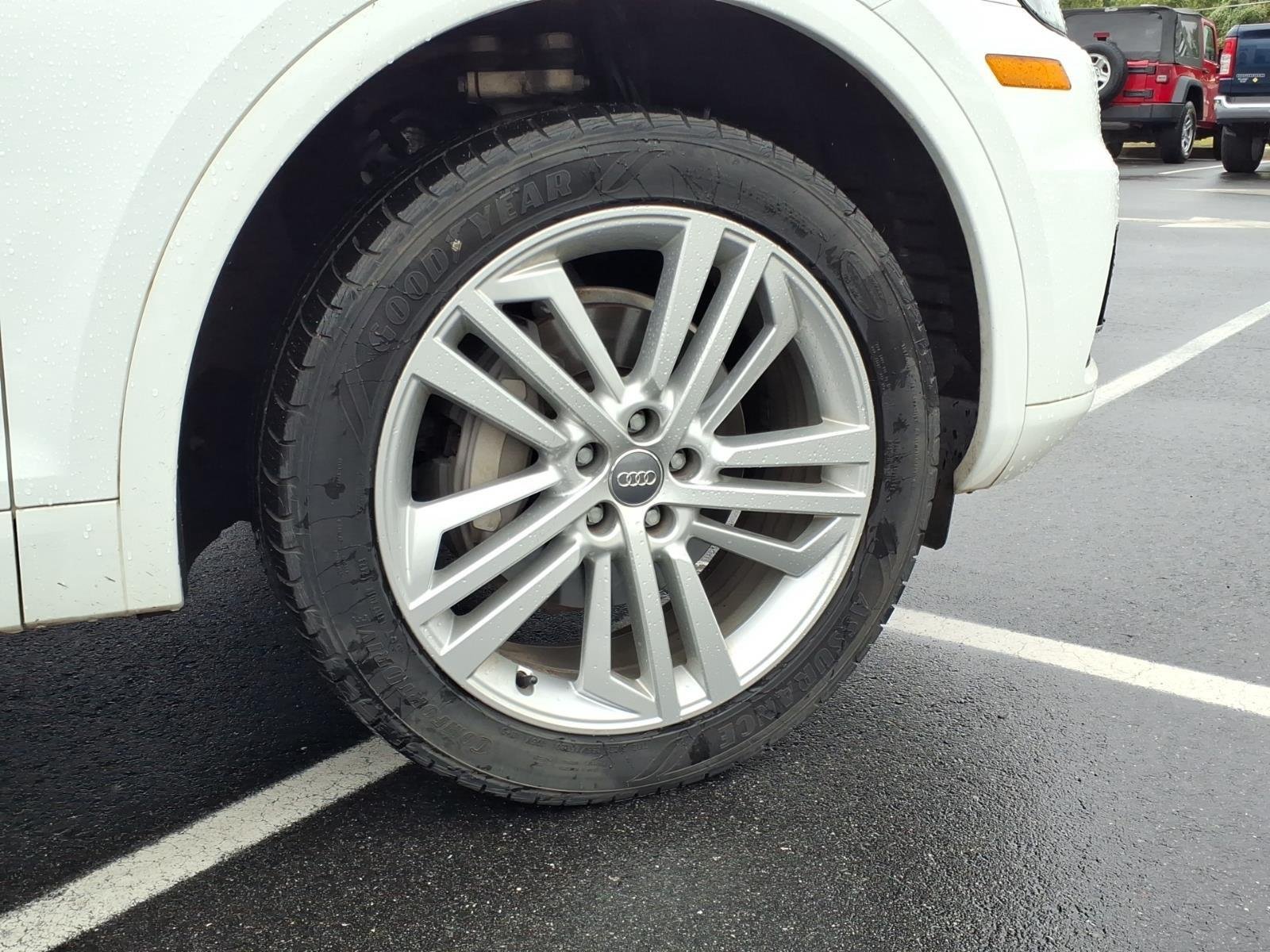 Used 2018 Ibis White Audi Premium Plus image 12