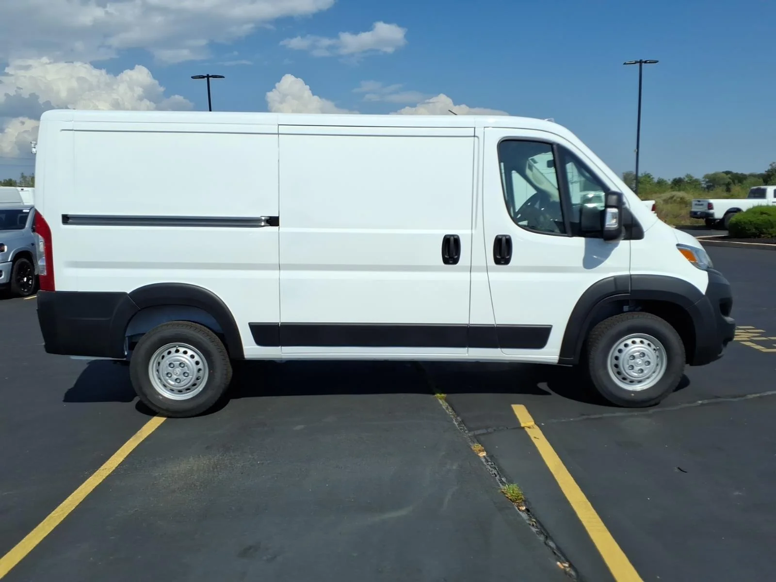 New 2027 Bright White Clearcoat RAM SLT image 17