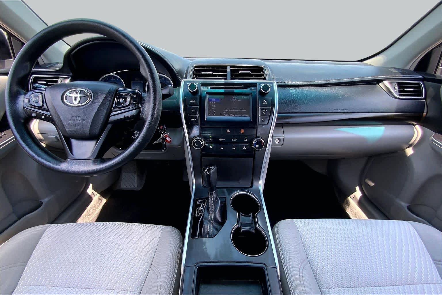 Used 2016 Parisian Night Pearl Toyota LE image 15