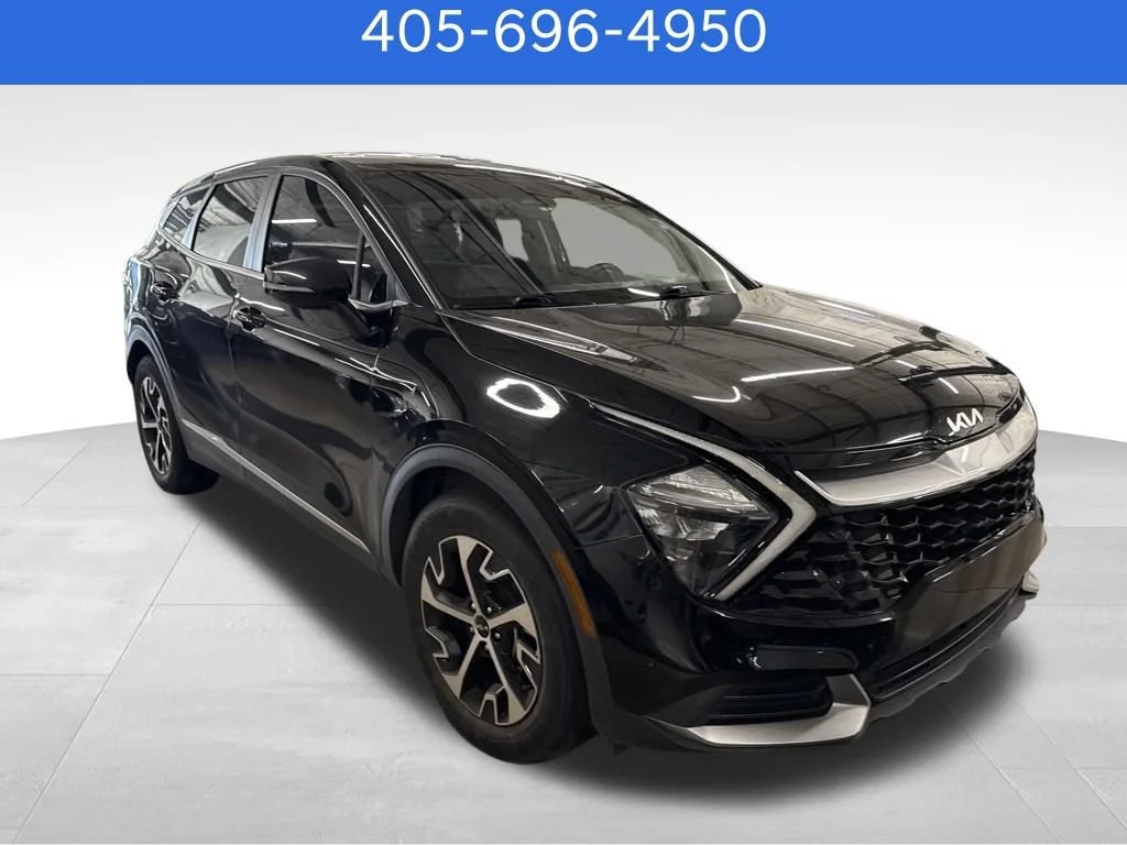 Pre-Owned 2023 Kia Sportage EX