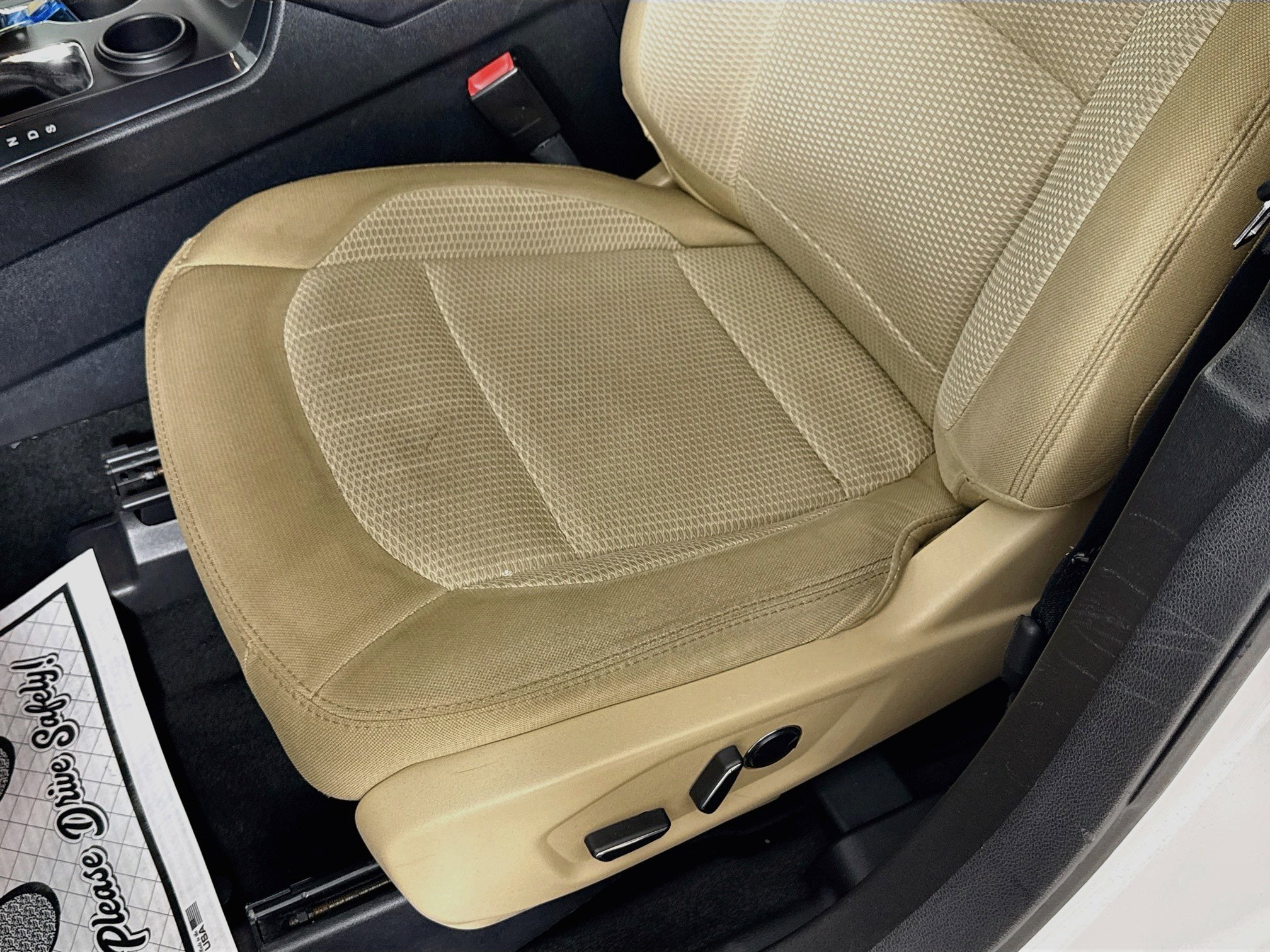 Used 2016 White Platinum Metallic Tri-Coat Ford XLT image 20
