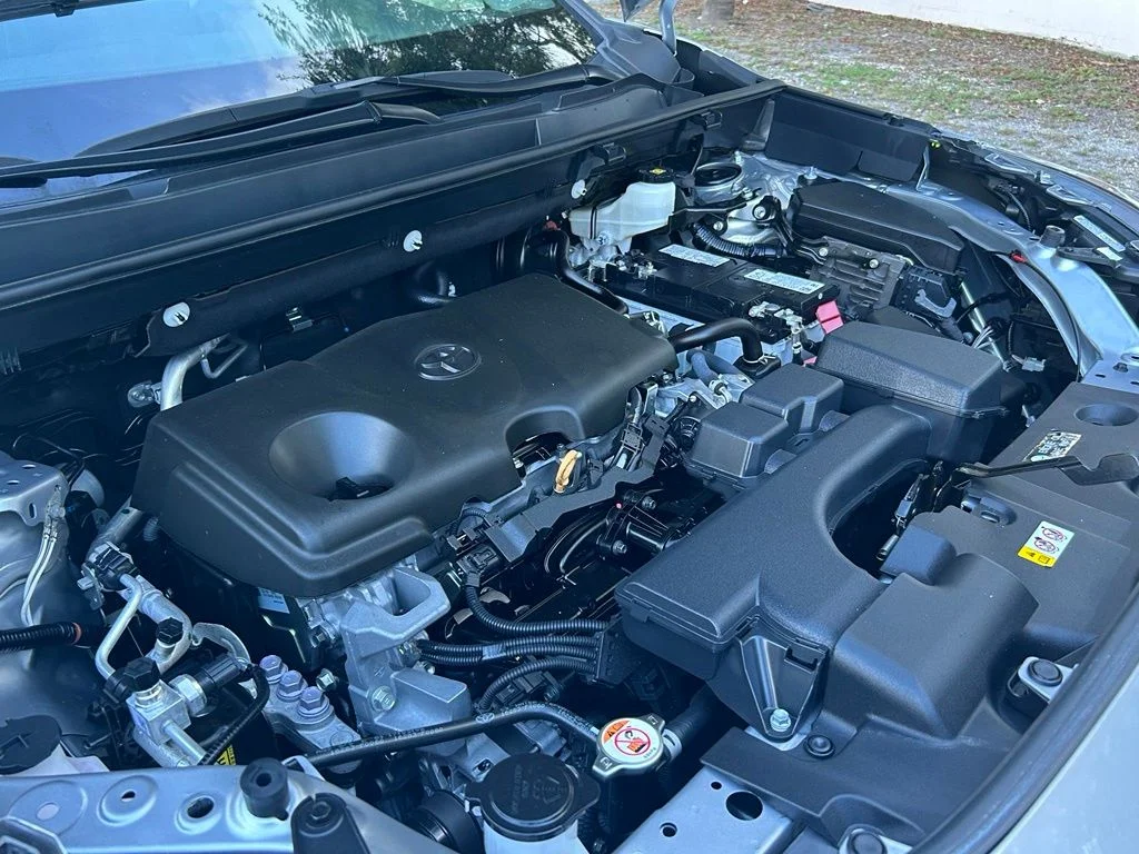 Certified Used 2024 Silver Toyota LE image 27