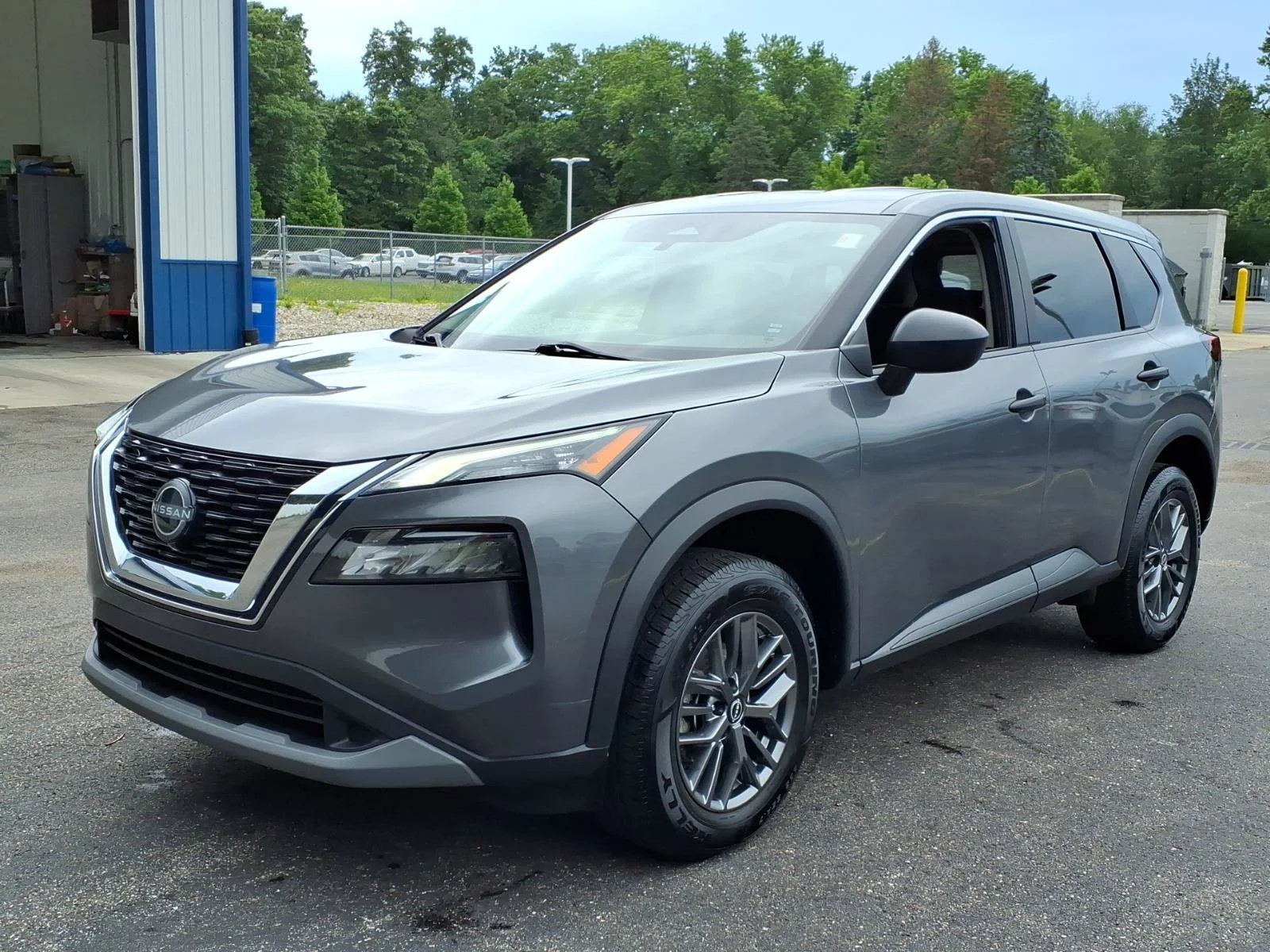 Used 2023 Gun Metallic Nissan S image 3
