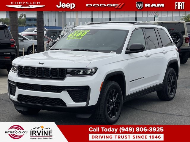 2026 Jeep Grand Cherokee Laredo Altitude