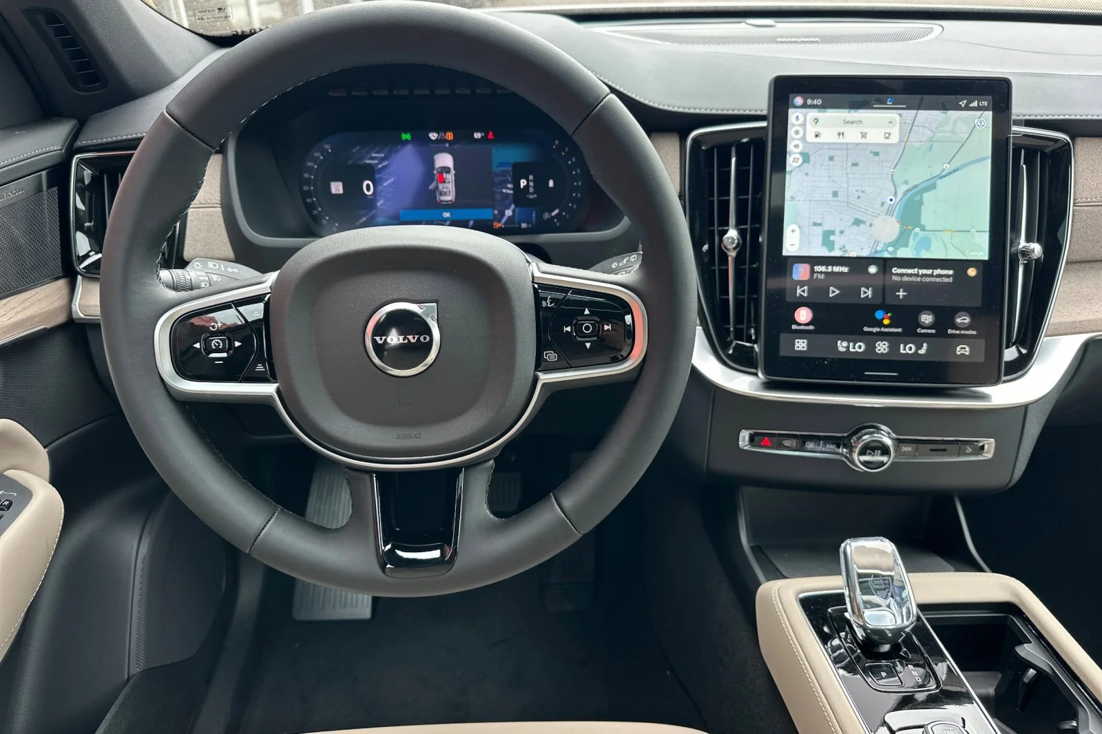 2026 Volvo XC90 Plus - Photo 11