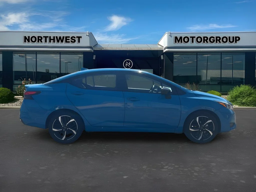 2025 Nissan Versa Sedan SR - Photo 8