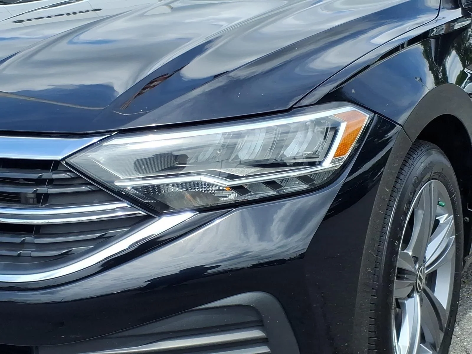 Used 2024  Volkswagen SE image 14
