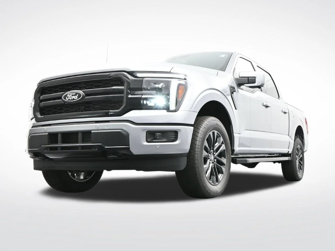Used 2025 Silver Metallic Ford Lariat image 32