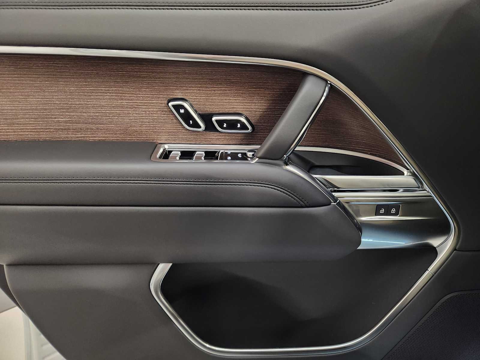 2026 Land Rover Range Rover SE - Photo 22