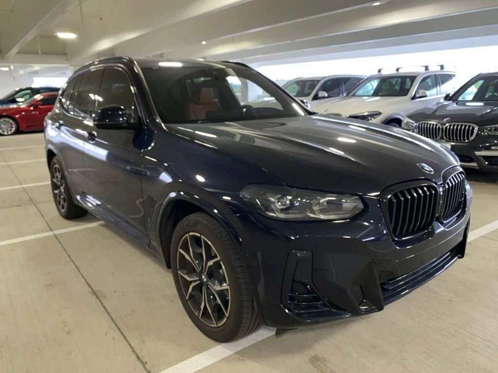 Used 2024 Carbon Black Metallic BMW xDrive30i image 6