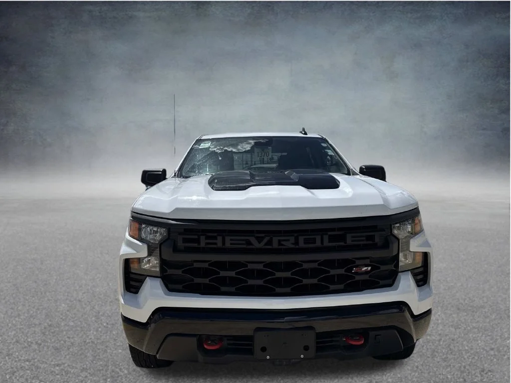 Used 2025 White Chevrolet Custom Trail Boss image 2