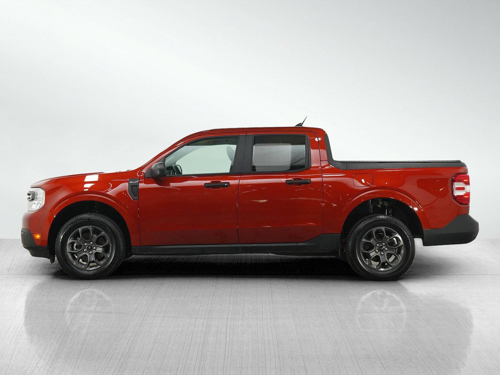 Used 2024 Ford Maverick XLT with VIN 3FTTW8H35RRA04454 for sale in Burnsville, Minnesota