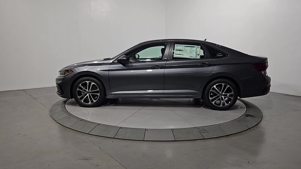 2026 Volkswagen Jetta 1.5T Sport photo 2