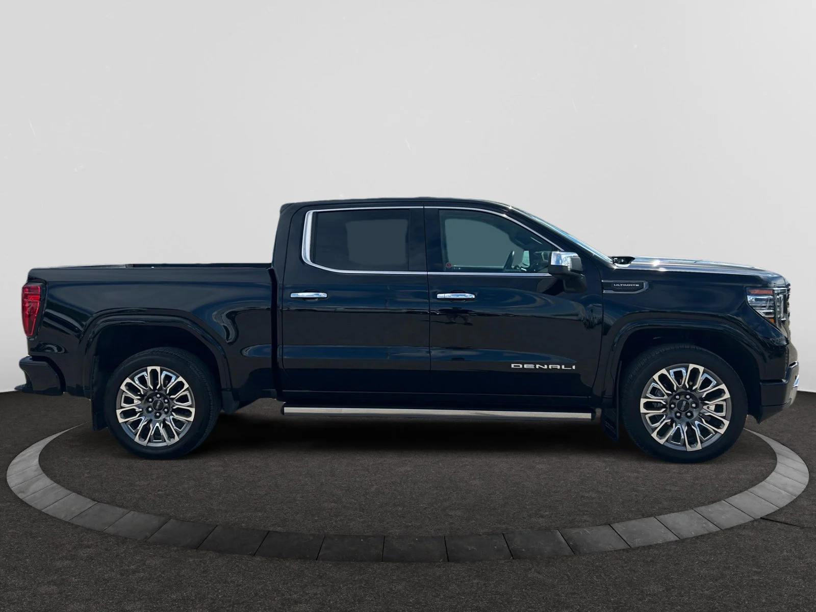 Used 2025 Black GMC Denali Ultimate Crew Cab image 6