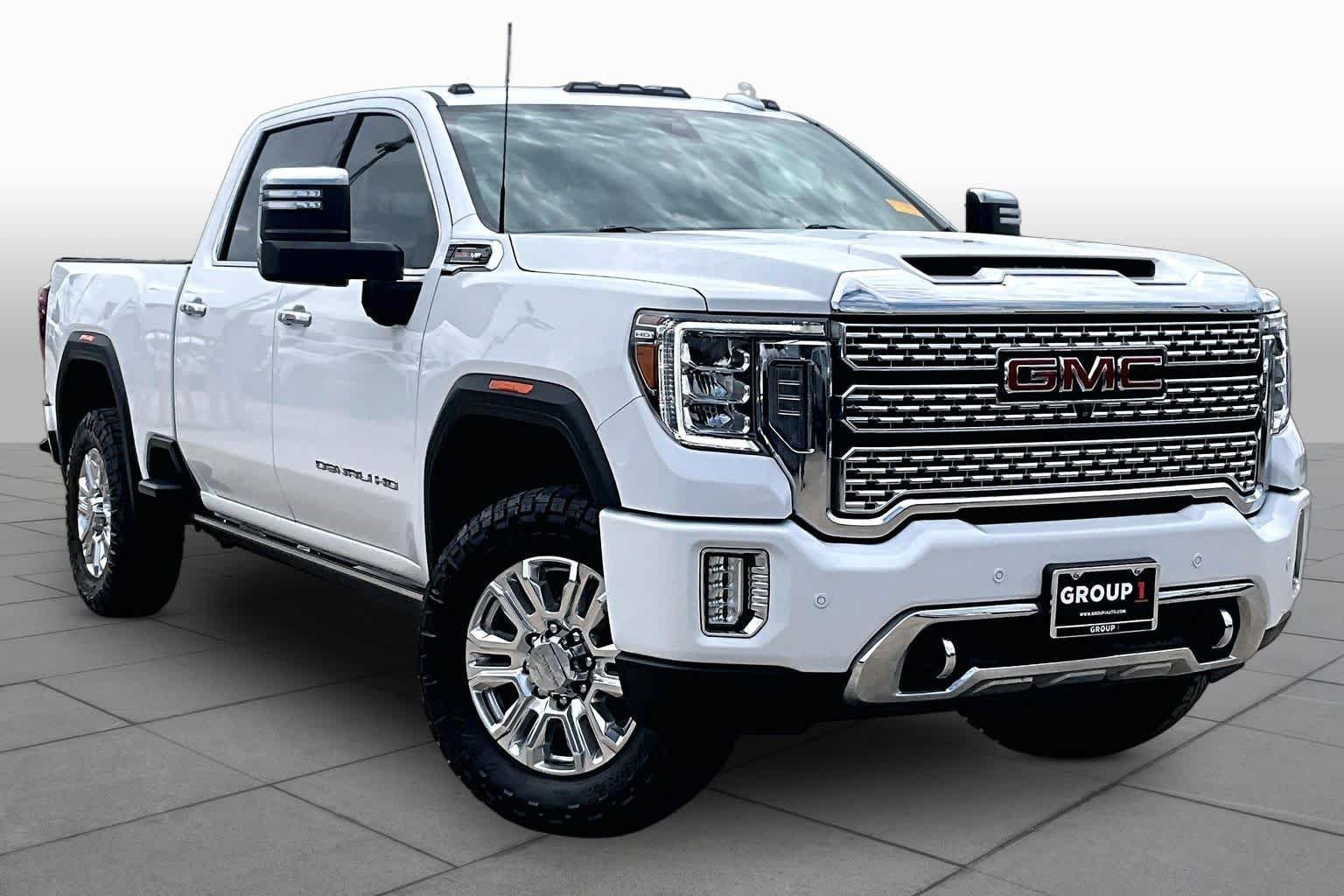 Used 2022 Summit White GMC Denali image 3