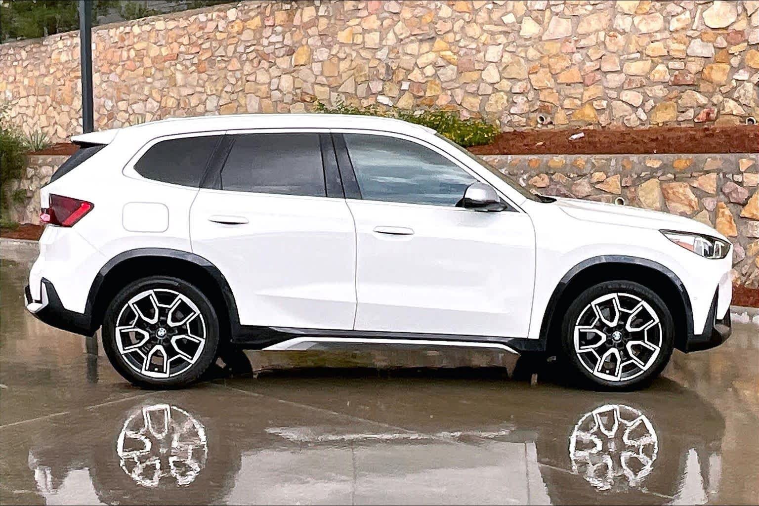 Used 2023 Alpine White BMW xDrive28i image 8