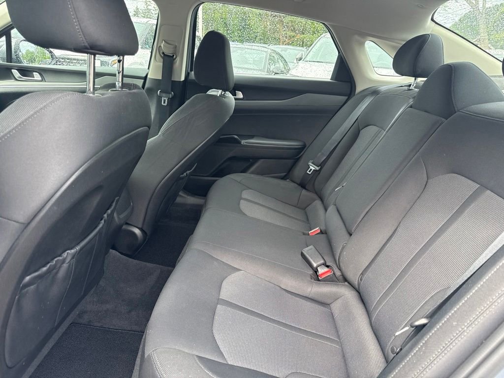 Used 2021 Silver Kia LXS image 14