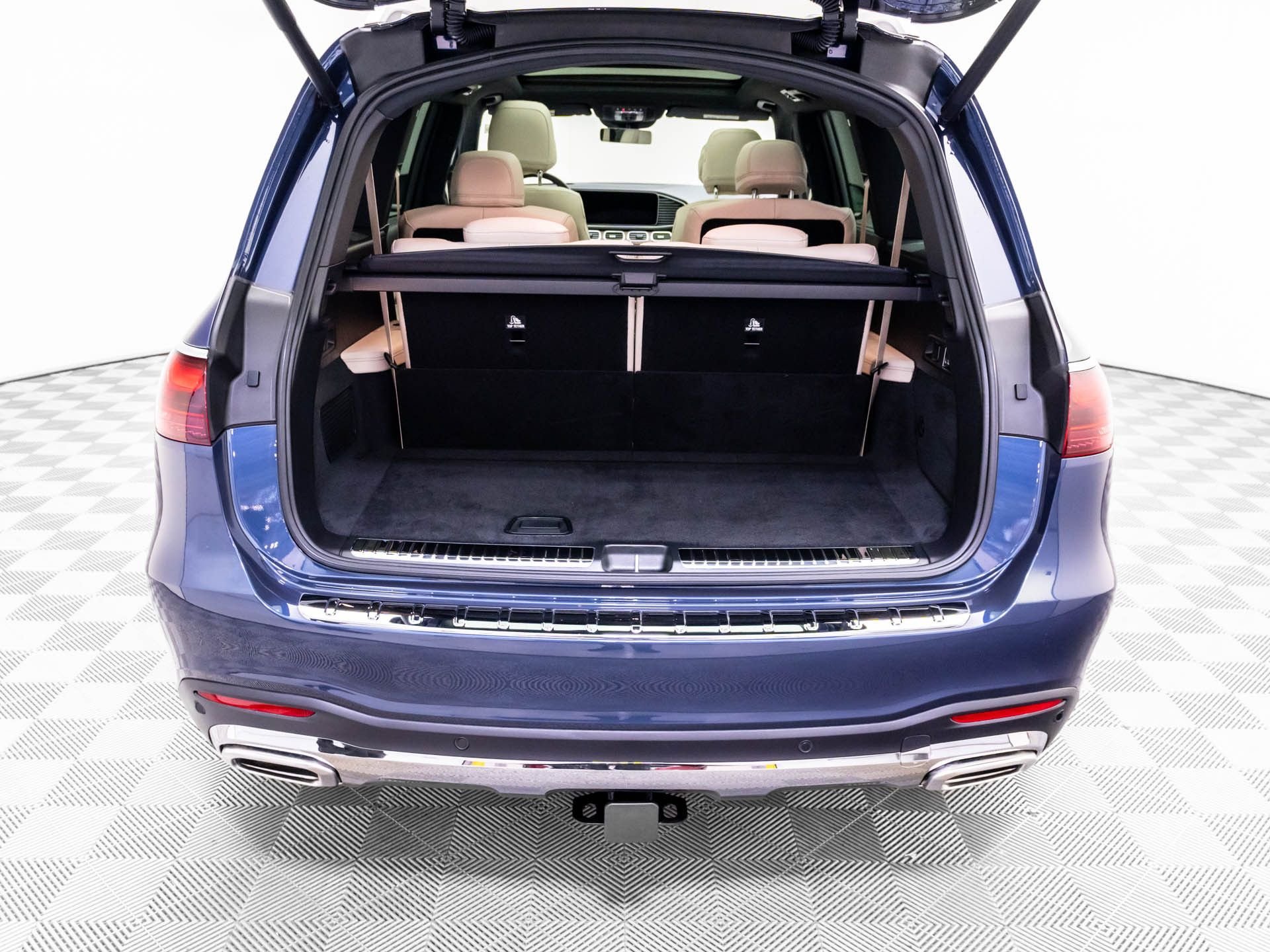 New 2026 Twilight Blue Metallic Mercedes-Benz GLS 580 image 32