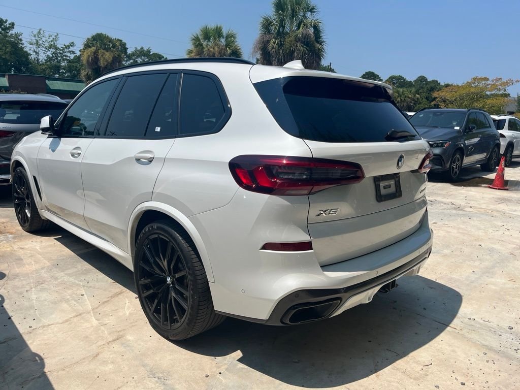 Used 2020 White BMW xDrive40i image 3