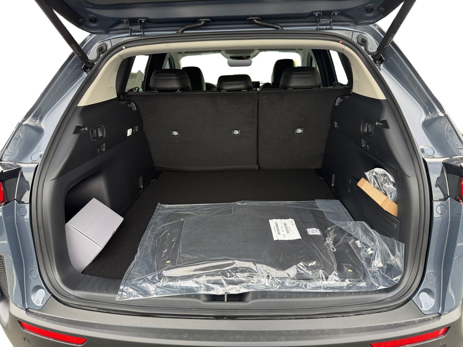 New 2026 Polymetal Gray Metallic Mazda Premium Plus image 17