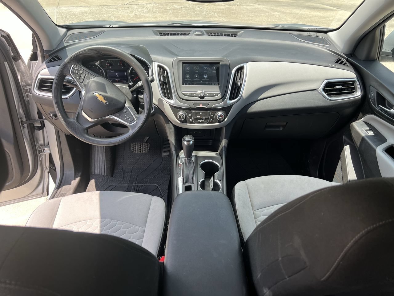 Used 2019 SILVER ICE METALLIC Chevrolet LT image 21