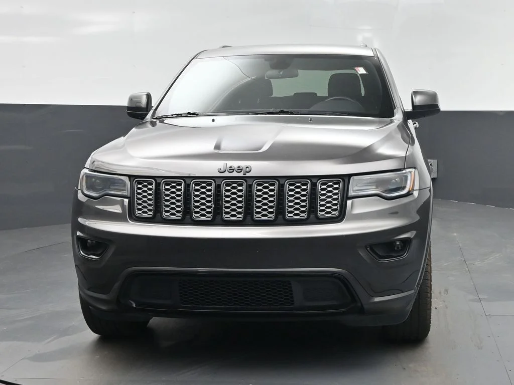 Used 2021 Gray Jeep Laredo X image 6