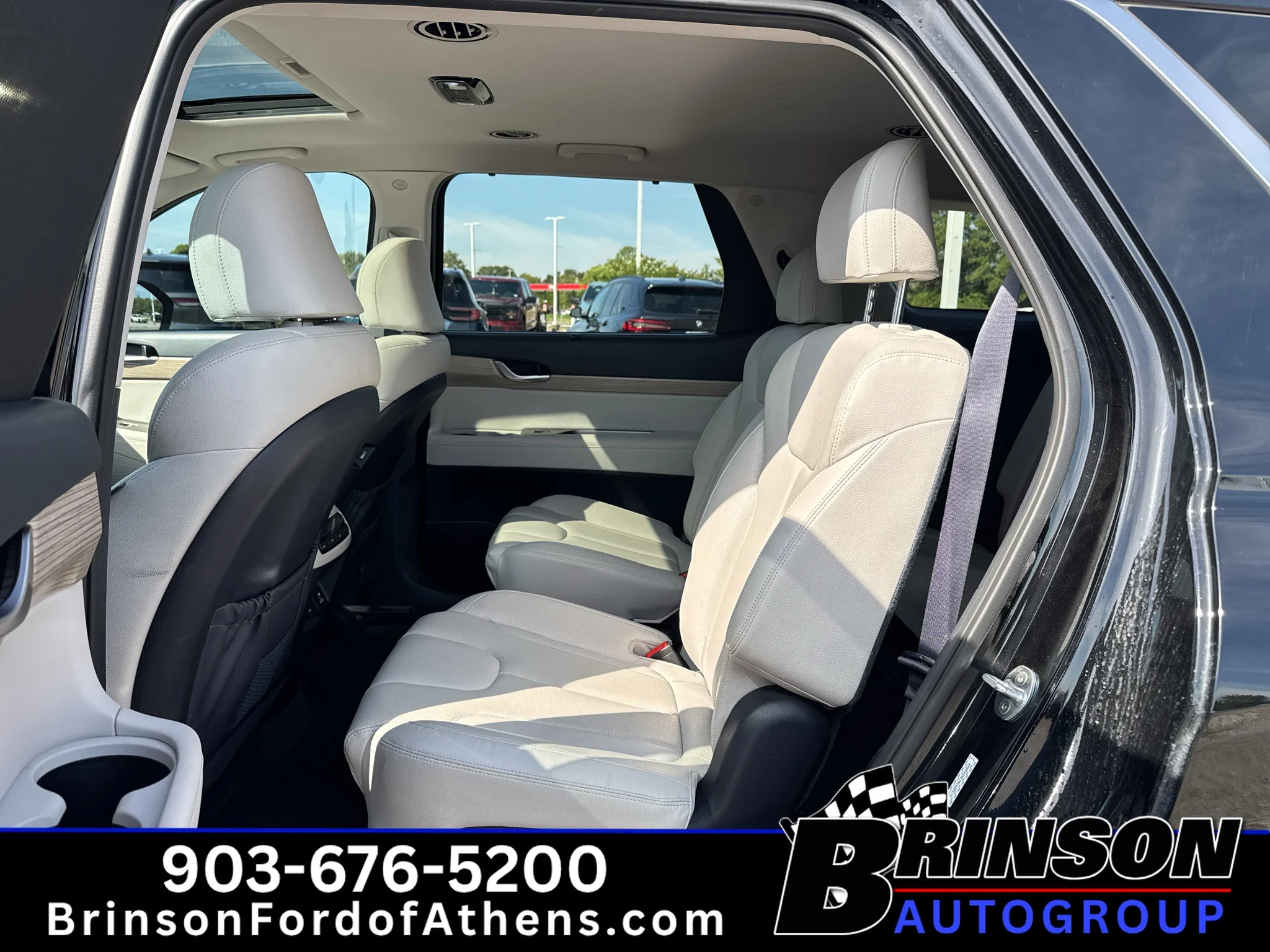 Used 2022 Abyss Black Pearl Hyundai SEL image 16