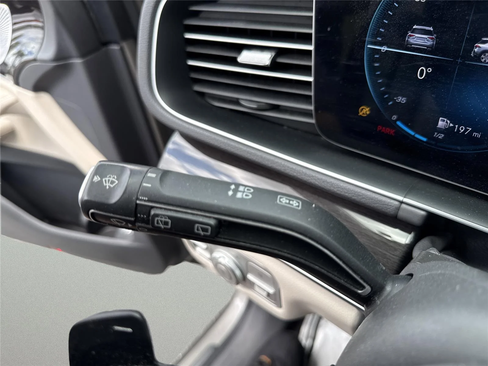 Used 2020 Iridium Silver Metallic Mercedes-Benz GLE 350 image 35