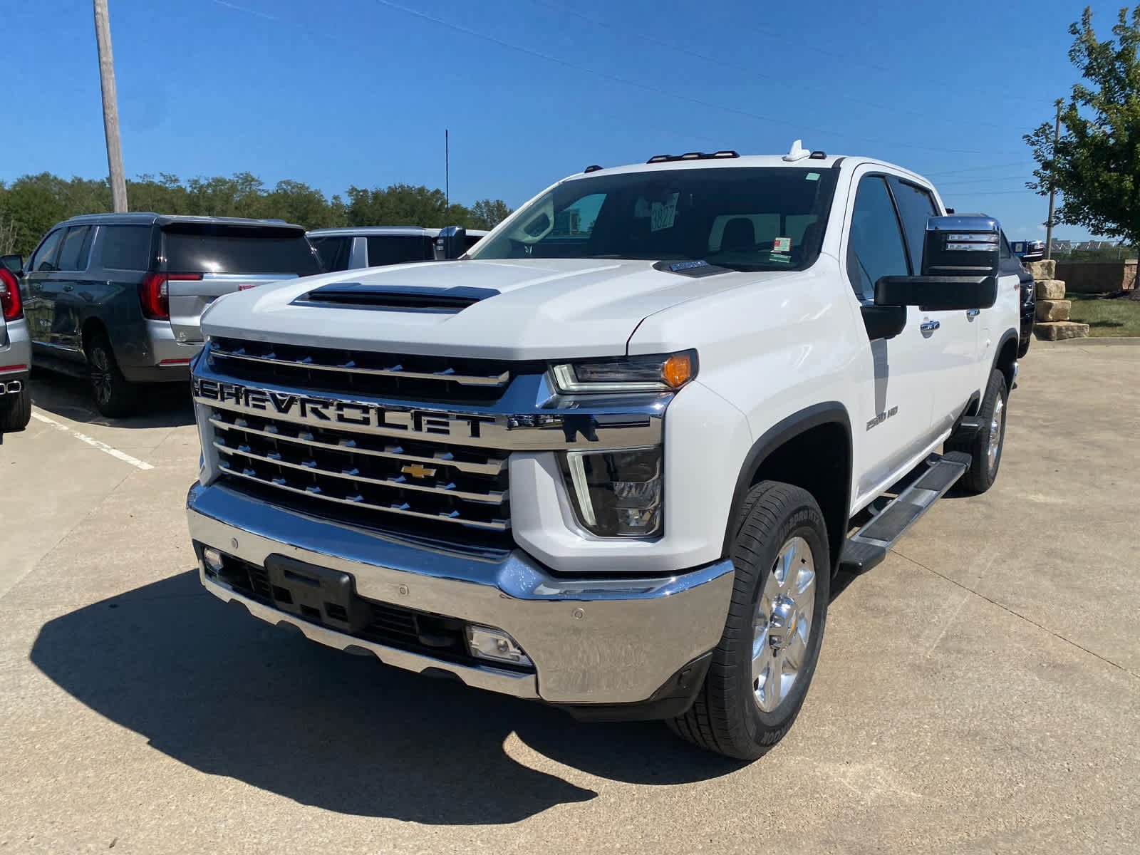 Used 2022 Chevrolet Silverado 2500HD LTZ with VIN 1GC4YPEY2NF252855 for sale in Kansas City