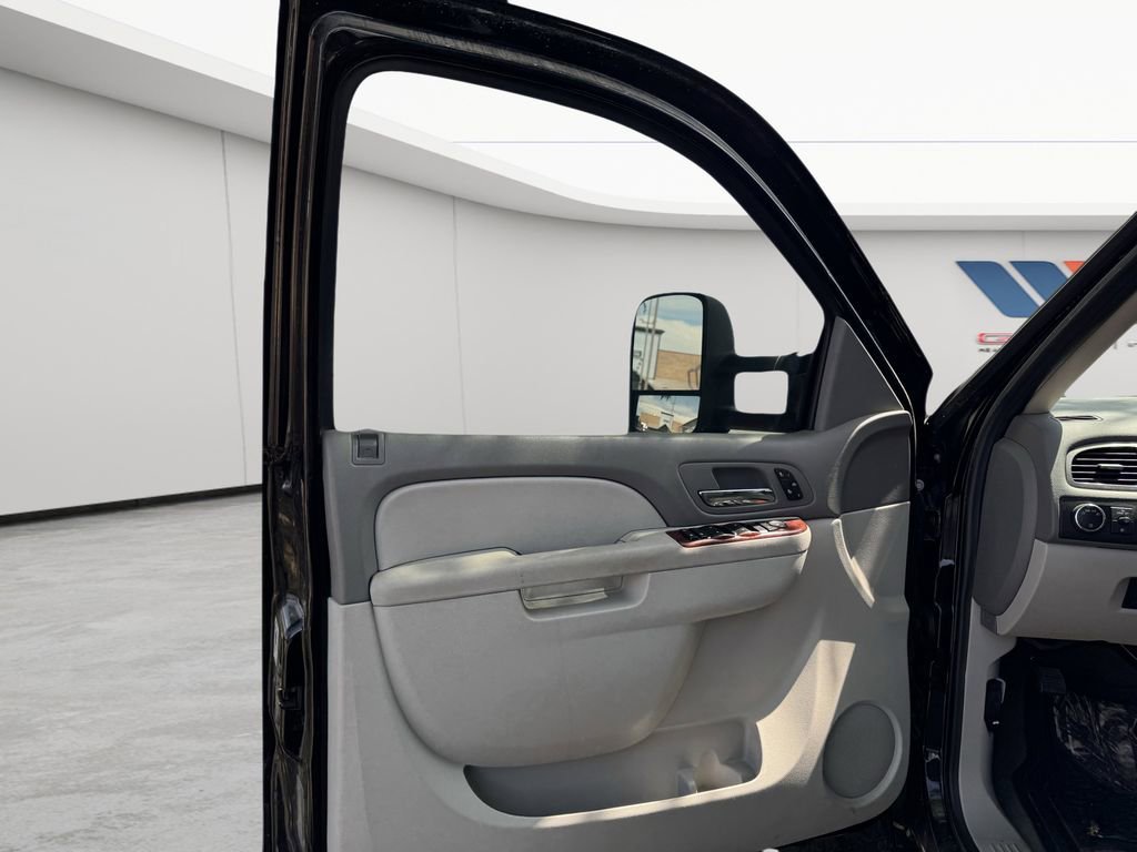 Used 2011 ONYX BLACK GMC SLT image 9