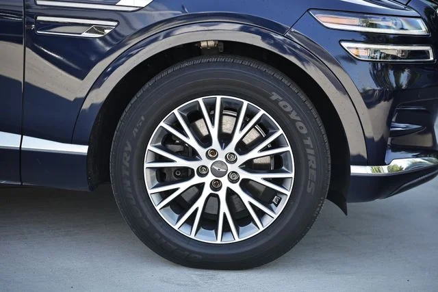 Used 2021 Adriatic Blue Genesis 2.5T Advanced image 5