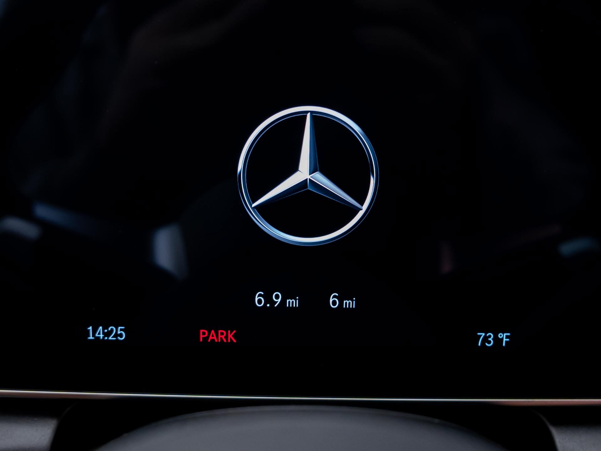 New 2027 White Mercedes-Benz GLC 300 Coupe image 61