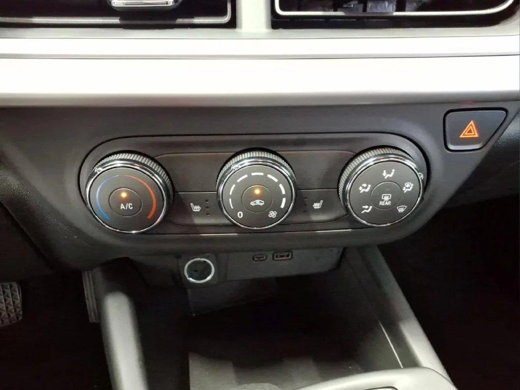 Certified Used 2024 Summit White Chevrolet 1RS image 23