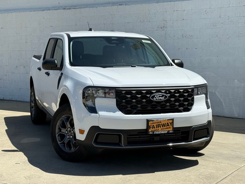 New 2026 Oxford White Ford XLT image 2
