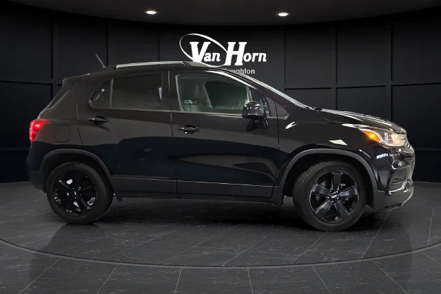 Used 2018 Black Metallic Chevrolet Premier image 8