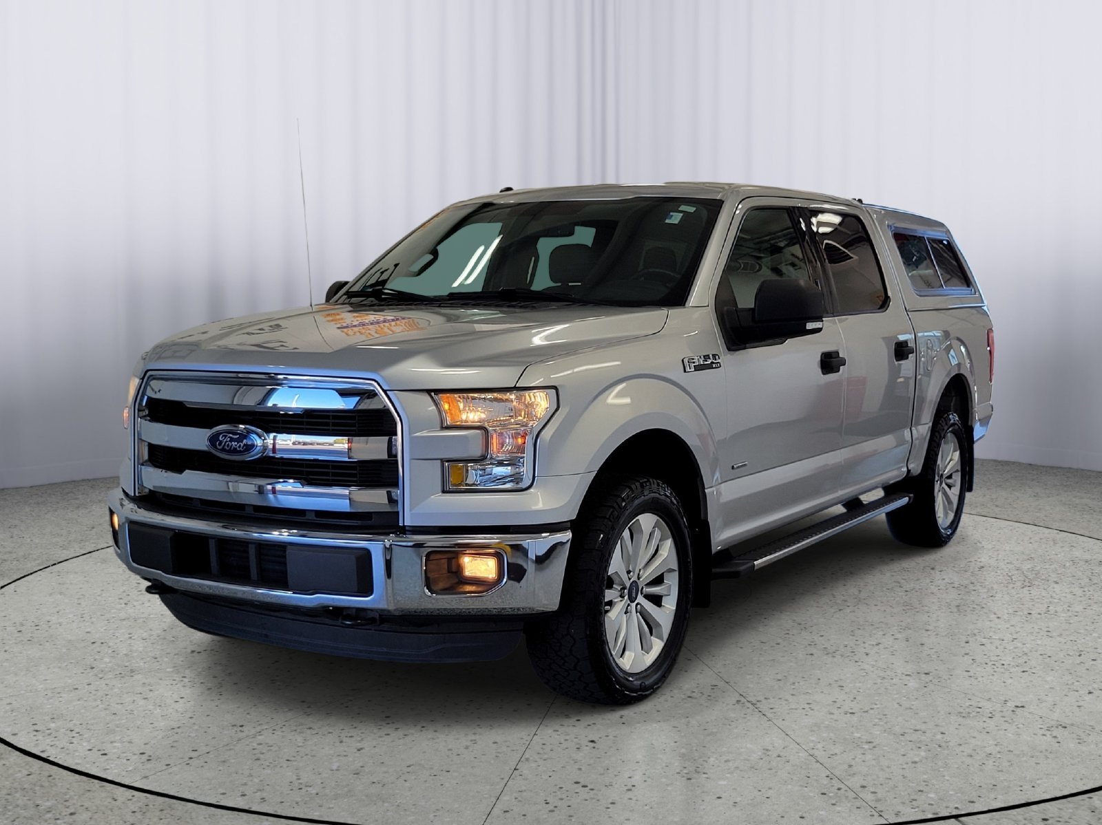 Used 2015 Silver Ford XLT image 4