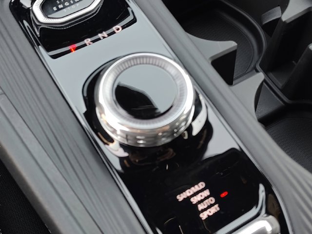 New 2026 Diamond Black Crystal Pearl-Coat Exterior Paint Jeep Laredo image 19