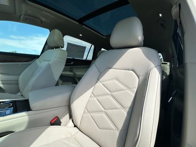 New 2026 Pure Gray Volkswagen 2.0T SE w/Technology image 26