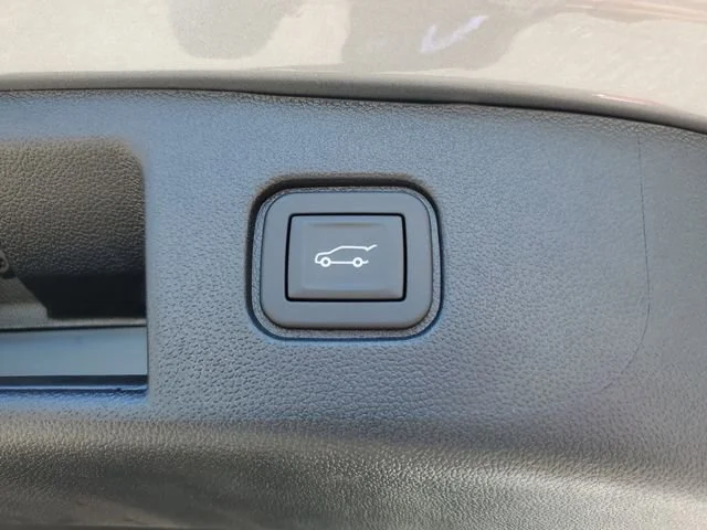 2025 Chevrolet Blazer EV LT - Photo 8