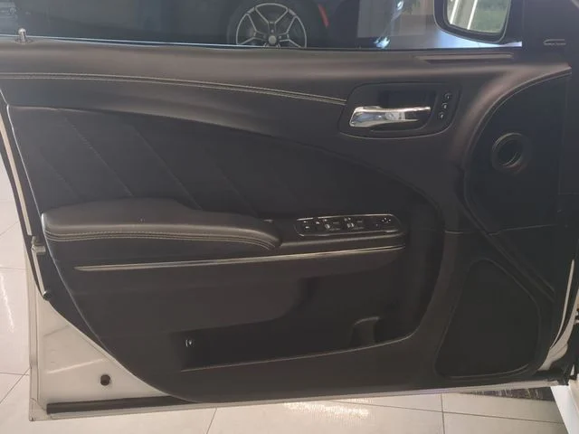 Used 2019 White Dodge SRT Hellcat image 22