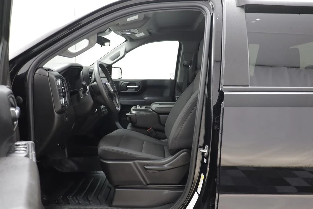 Used 2024 Onyx Black GMC Pro image 5