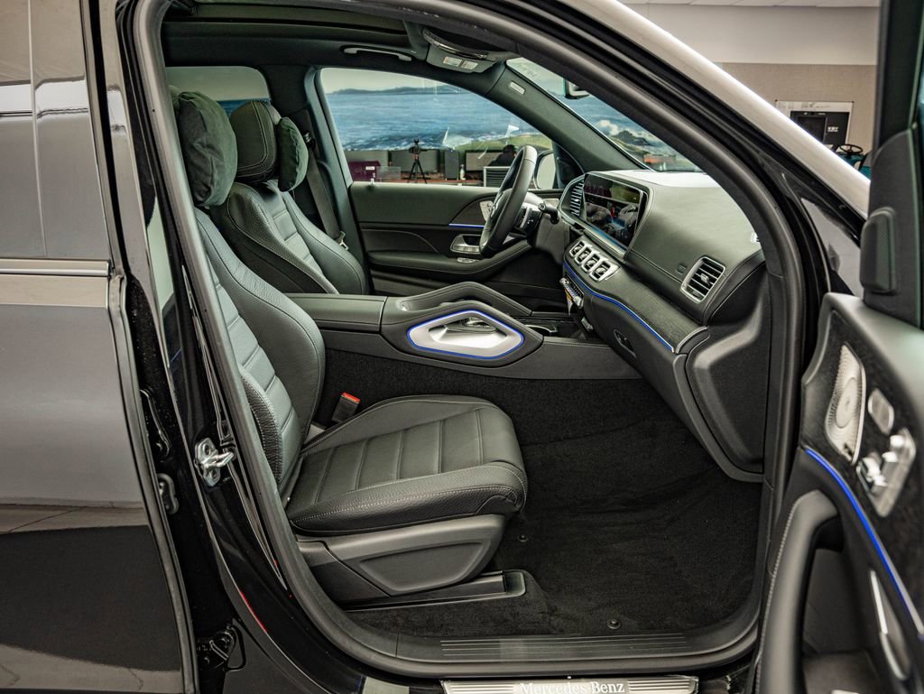 New 2026 Obsidian Black Metallic Mercedes-Benz GLS 450 image 36