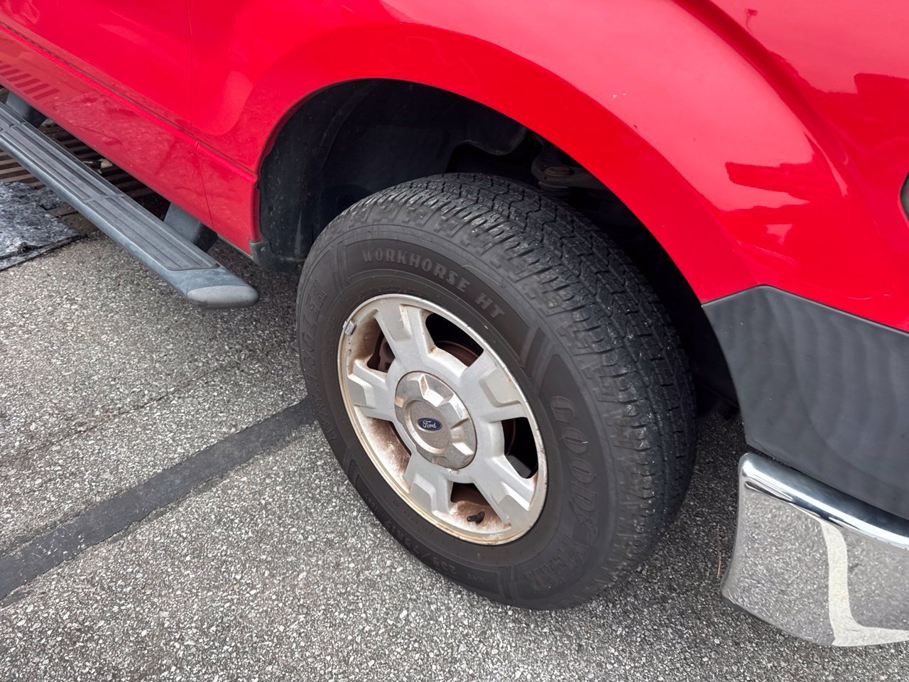 Used 2014 Red Ford XL image 4