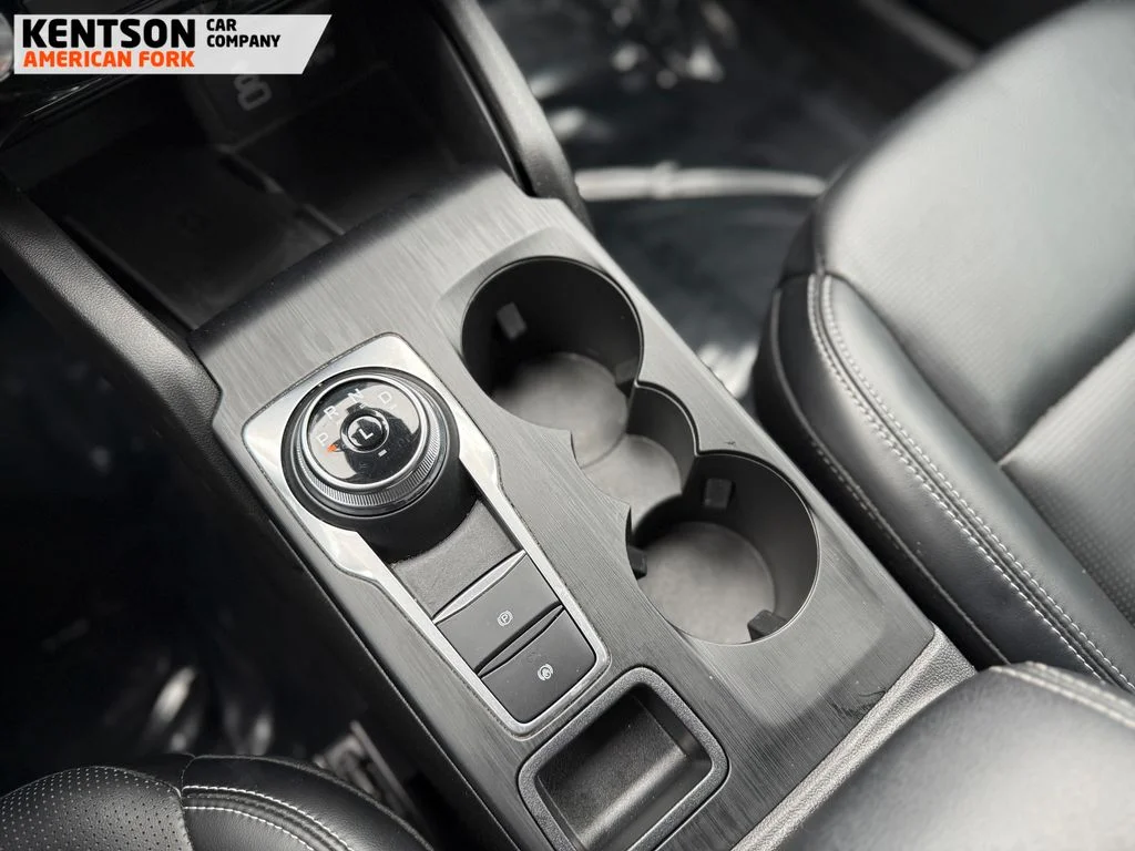 Used 2025 Black Ford Platinum image 28