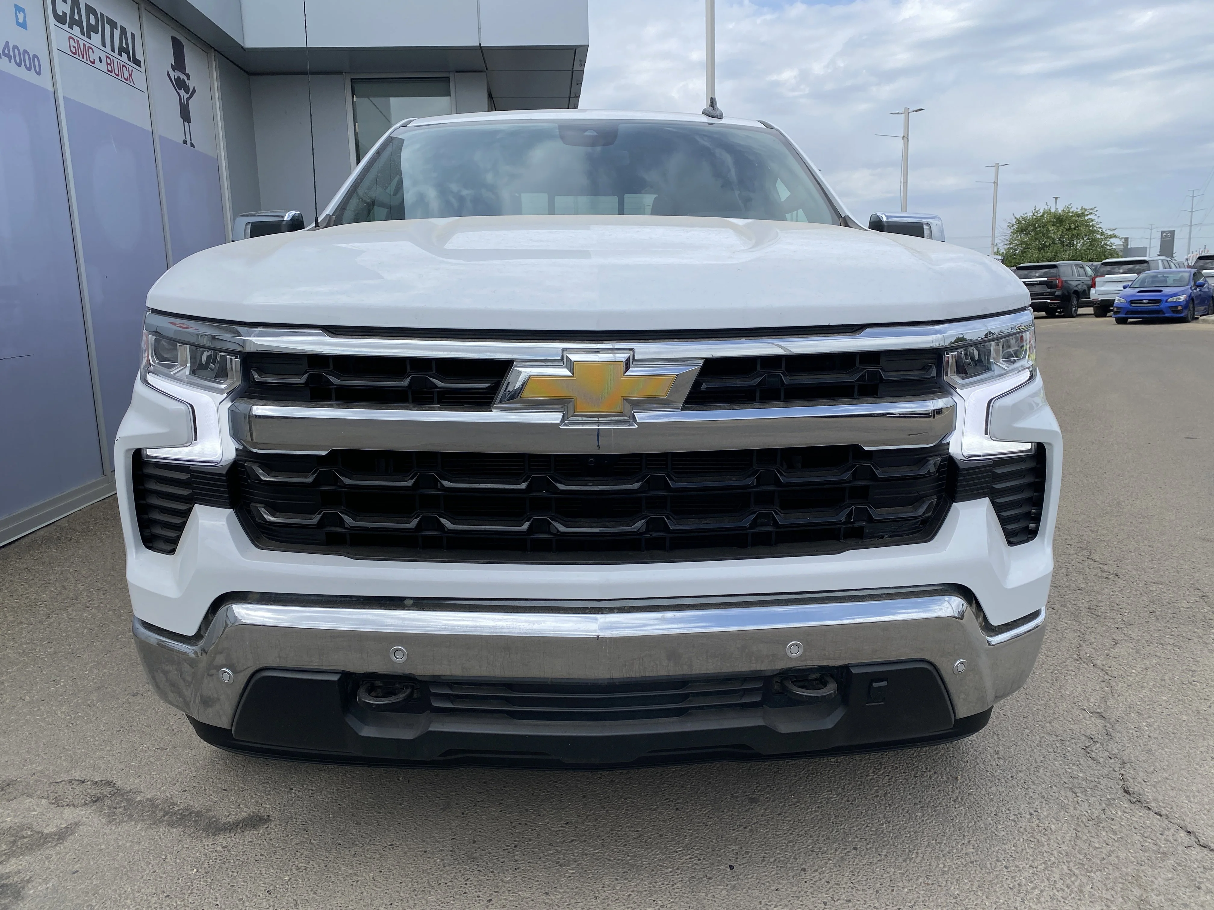 Used 2024 White Chevrolet LT Crew Cab * TOW PACKAGE * 360 CAMERA * NAVIGATION * image 7