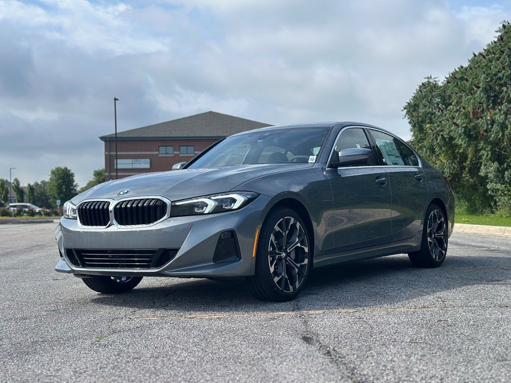 New 2026 Skyscraper Grey Metallic BMW 330i xDrive image 3