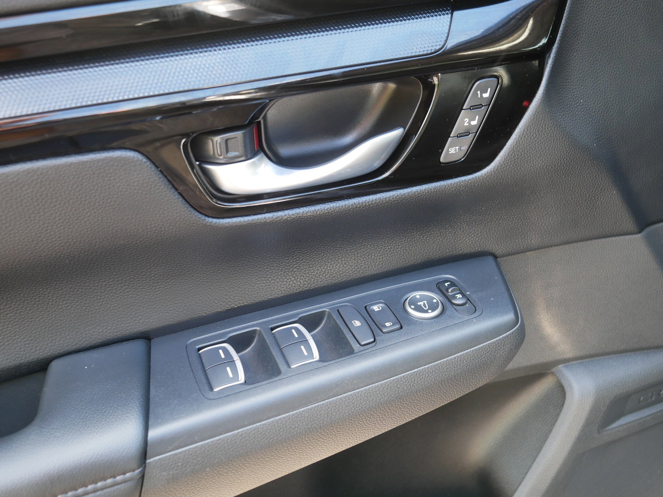 Used 2023 Meteorite Gray Metallic Honda EX-L image 19