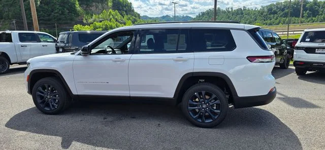 New 2026 White/off-white Jeep Limited image 6