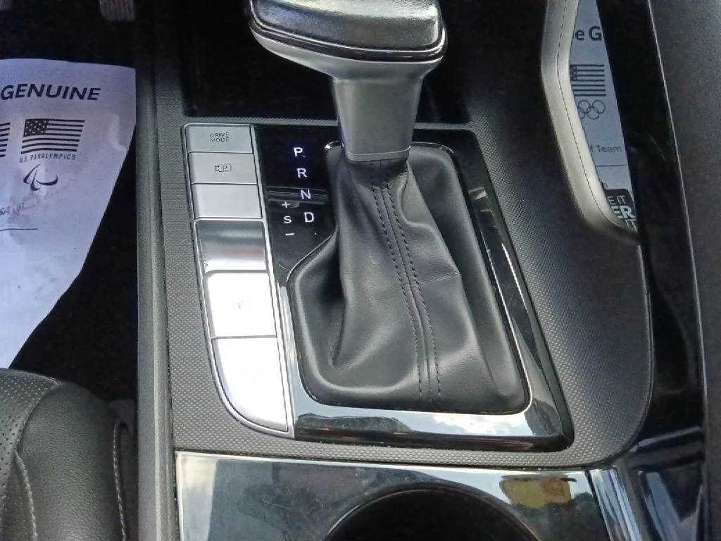 Used 2023 Red Hyundai Limited image 25