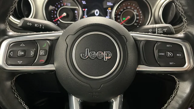Used 2021 Billet Silver Metallic Clearcoat Jeep Rubicon image 15